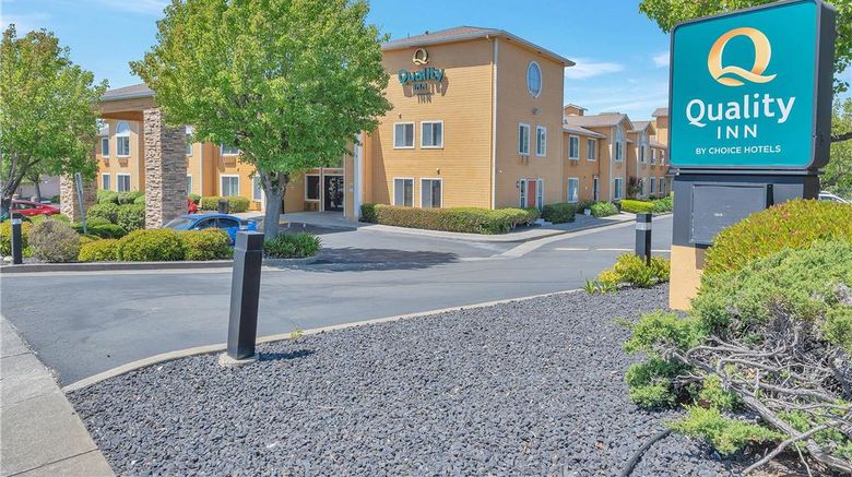<b>Quality Inn Vallejo Exterior</b>. Images powered by <a href="https://iceportal.shijigroup.com/" title="IcePortal" target="_blank">IcePortal</a>.
