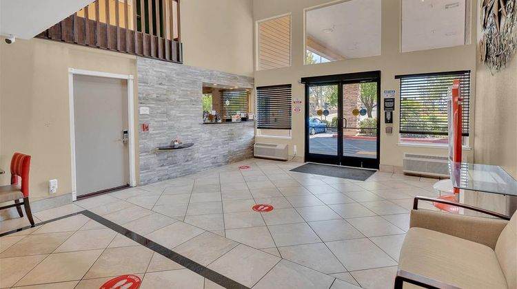 Quality Inn Vallejo Lobby