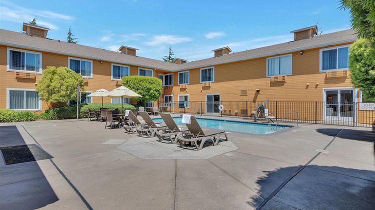 Quality Inn Vallejo Pool