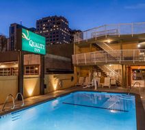 Quality Inn Exterior
