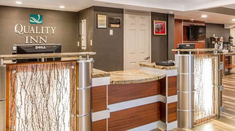 <b>Quality Inn Lobby</b>. Images powered by <a href="https://iceportal.shijigroup.com/" title="IcePortal" target="_blank">IcePortal</a>.