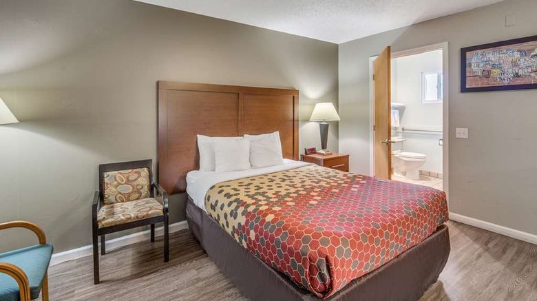 <b>Econo Lodge Inn and Suites Yreka Room</b>. Images powered by <a href="https://iceportal.shijigroup.com/" title="IcePortal" target="_blank">IcePortal</a>.