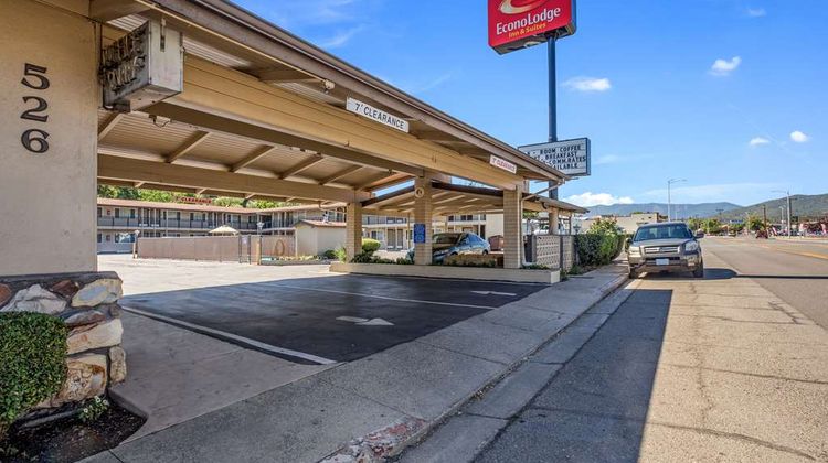 Econo Lodge Inn and Suites Yreka Exterior
