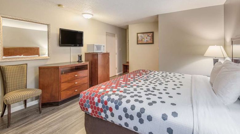 <b>Econo Lodge Inn and Suites Yreka Room</b>. Images powered by <a href="https://iceportal.shijigroup.com/" title="IcePortal" target="_blank">IcePortal</a>.