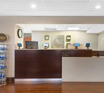 Comfort Inn Anaheim  Resort Lobby