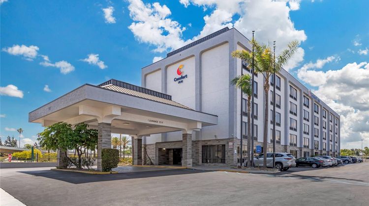 Comfort Inn Anaheim  Resort Exterior