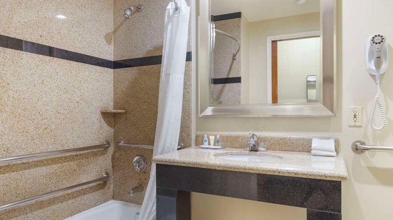 <b>Comfort Suites Oceanside Marina Room</b>. Images powered by <a href="https://iceportal.shijigroup.com/" title="IcePortal" target="_blank">IcePortal</a>.