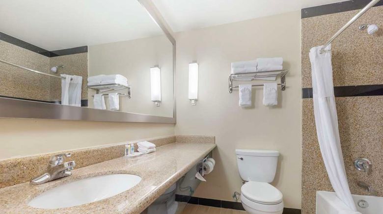 <b>Comfort Suites Oceanside Marina Room</b>. Images powered by <a href="https://iceportal.shijigroup.com/" title="IcePortal" target="_blank">IcePortal</a>.