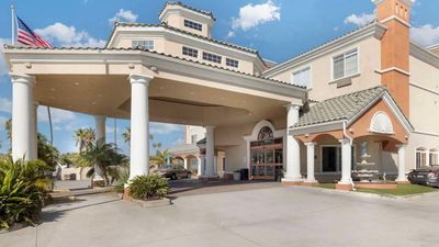 Comfort Suites Oceanside Marina