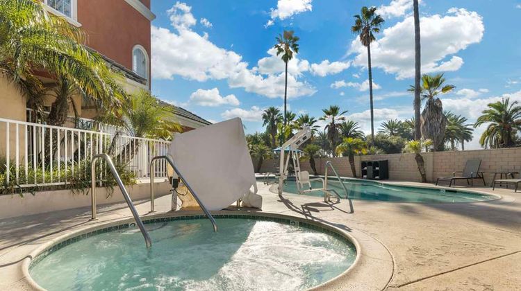 Comfort Suites Oceanside Marina Pool