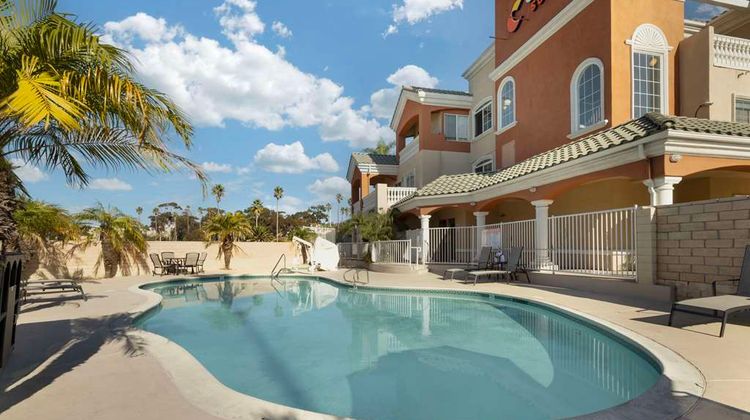 Comfort Suites Oceanside Marina Pool