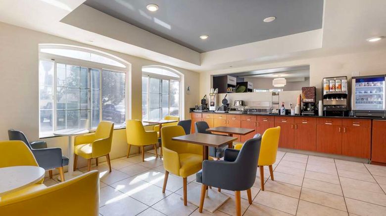 <b>Comfort Suites Oceanside Marina Restaurant</b>. Images powered by <a href="https://iceportal.shijigroup.com/" title="IcePortal" target="_blank">IcePortal</a>.