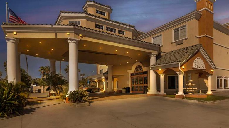 <b>Comfort Suites Oceanside Marina Exterior</b>. Images powered by <a href="https://iceportal.shijigroup.com/" title="IcePortal" target="_blank">IcePortal</a>.