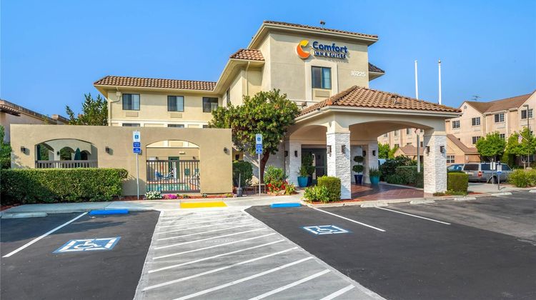 Comfort Inn Exterior