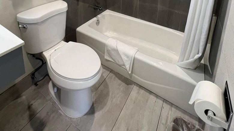 <b>Quality Inn Tracy I-205 Room</b>. Images powered by <a href="https://iceportal.shijigroup.com/" title="IcePortal" target="_blank">IcePortal</a>.