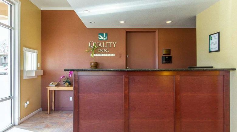 <b>Quality Inn Lobby</b>. Images powered by <a href="https://iceportal.shijigroup.com/" title="IcePortal" target="_blank">IcePortal</a>.
