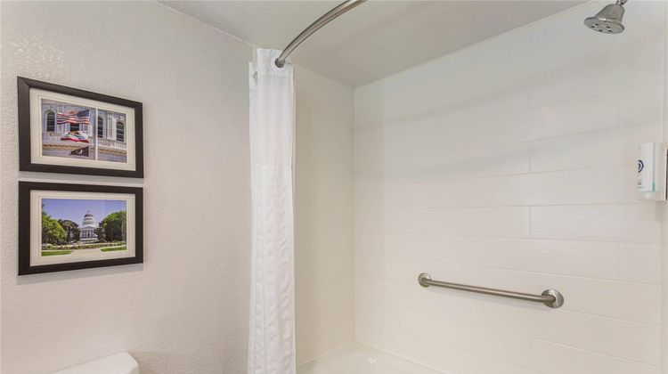 Comfort Suites - Downtown Room