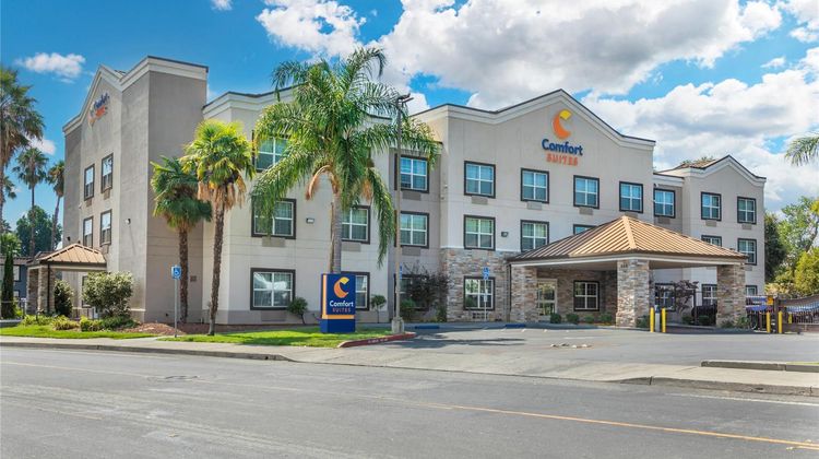Comfort Suites - Downtown Exterior