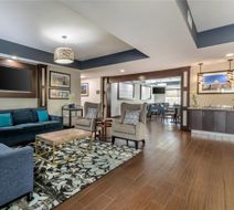 Comfort Suites - Downtown Lobby