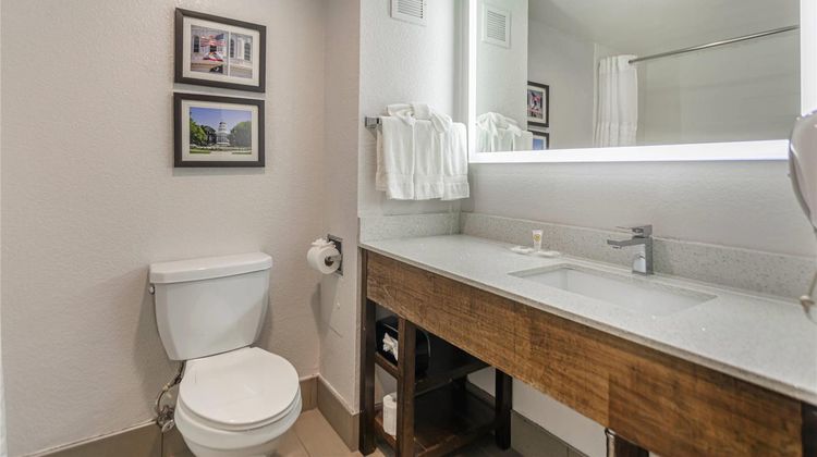 Comfort Suites - Downtown Room