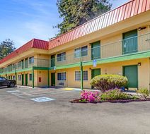 Quality Inn Exterior