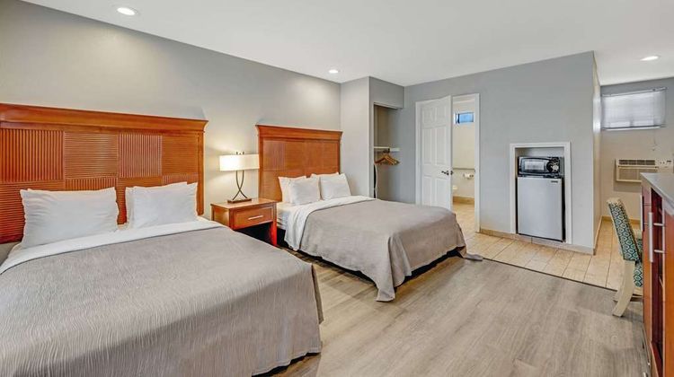 Quality Inn Room