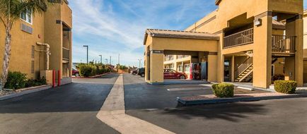 Econo Lodge Hesperia Exterior