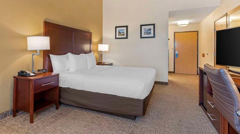 <b>Comfort Inn Room</b>. Images powered by <a href="https://iceportal.shijigroup.com/" title="IcePortal" target="_blank">IcePortal</a>.