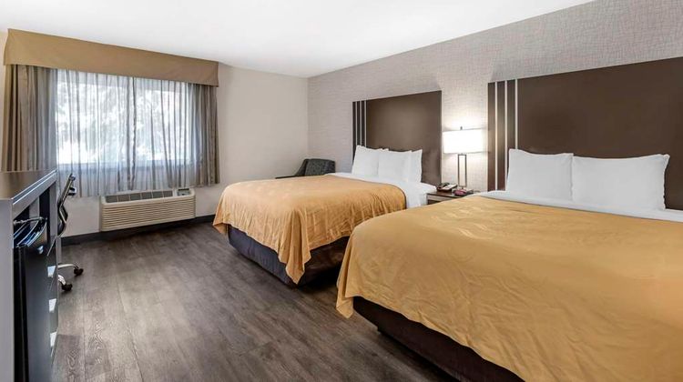 Quality Inn Burbank Airport Room