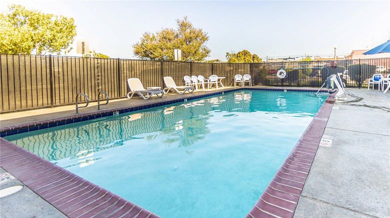 <b>The Hanford Hotel Pool</b>. Images powered by <a href="https://iceportal.shijigroup.com/" title="IcePortal" target="_blank">IcePortal</a>.