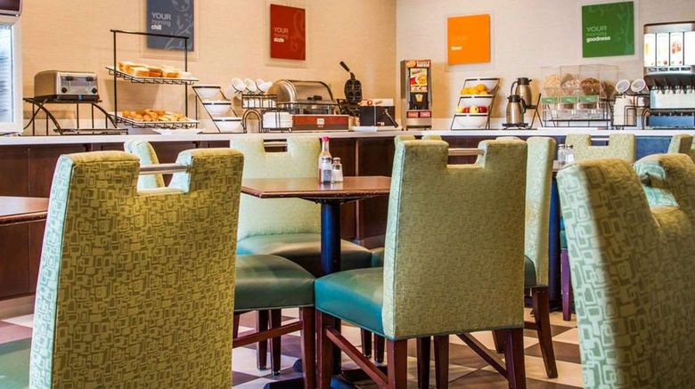 <b>Comfort Inn Watsonville Restaurant</b>. Images powered by <a href="https://iceportal.shijigroup.com/" title="IcePortal" target="_blank">IcePortal</a>.