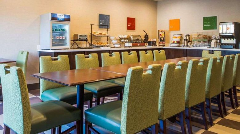 <b>Comfort Inn Watsonville Meeting</b>. Images powered by <a href="https://iceportal.shijigroup.com/" title="IcePortal" target="_blank">IcePortal</a>.