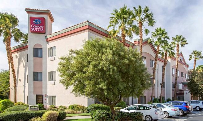 Comfort Suites Palm Desert Exterior
