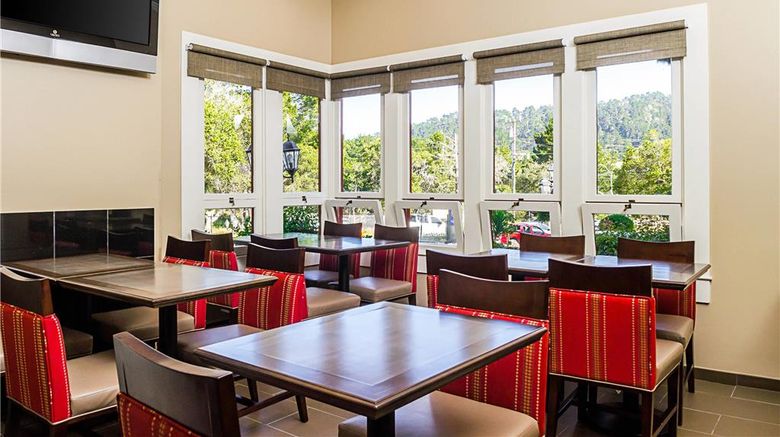 <b>Comfort Inn Monterey Peninsula Airport Restaurant</b>. Images powered by <a href="https://iceportal.shijigroup.com/" title="IcePortal" target="_blank">IcePortal</a>.