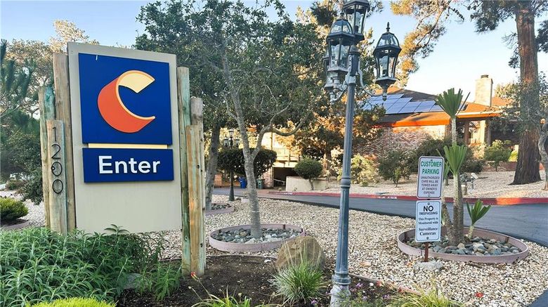 <b>Comfort Inn Monterey Peninsula Airport Exterior</b>. Images powered by <a href="https://iceportal.shijigroup.com/" title="IcePortal" target="_blank">IcePortal</a>.