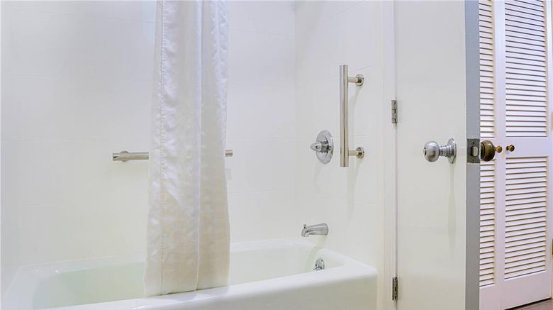 <b>Comfort Inn Monterey Peninsula Airport Room</b>. Images powered by <a href="https://iceportal.shijigroup.com/" title="IcePortal" target="_blank">IcePortal</a>.