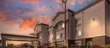 Comfort Inn & Suites Sacramento Exterior