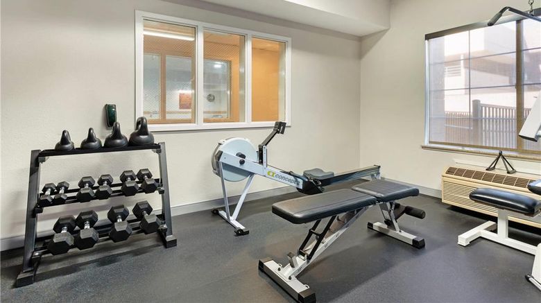 <b>Comfort Inn & Suites Sacramento Health</b>. Images powered by <a href="https://iceportal.shijigroup.com/" title="IcePortal" target="_blank">IcePortal</a>.