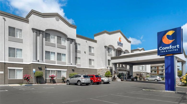 <b>Comfort Inn & Suites Sacramento Restaurant</b>. Images powered by <a href="https://iceportal.shijigroup.com/" title="IcePortal" target="_blank">IcePortal</a>.