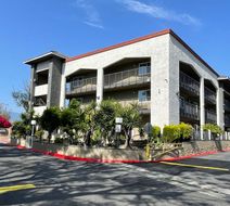Quality Inn Airport Convention Center Exterior