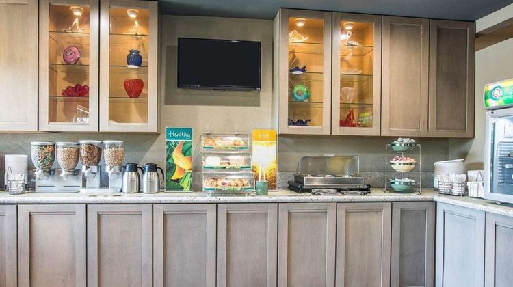 Quality Inn Airport Convention Center Restaurant