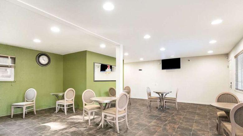<b>Quality Inn South Lake Tahoe Lobby</b>. Images powered by <a href="https://iceportal.shijigroup.com/" title="IcePortal" target="_blank">IcePortal</a>.