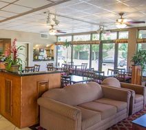 Quality Inn Riverside near UCR Lobby
