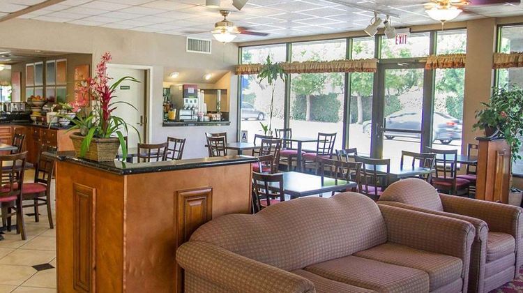 Quality Inn Riverside near UCR Lobby