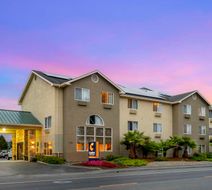 Comfort Inn & Suites, Fortuna Exterior