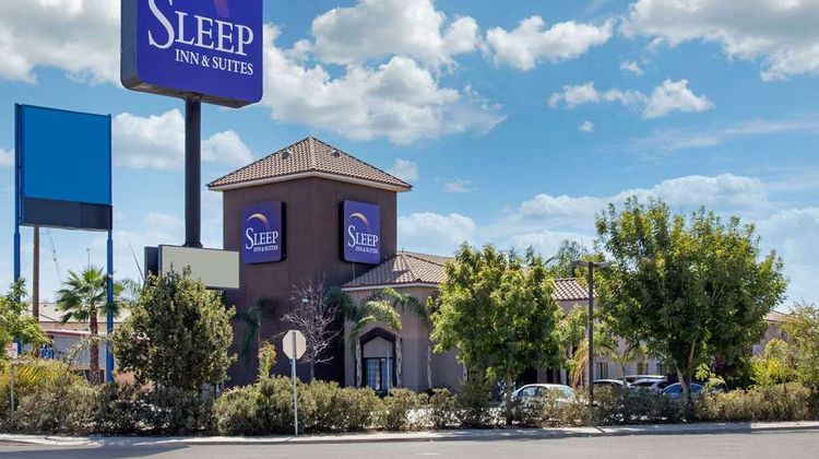 Sleep Inn & Suites Exterior