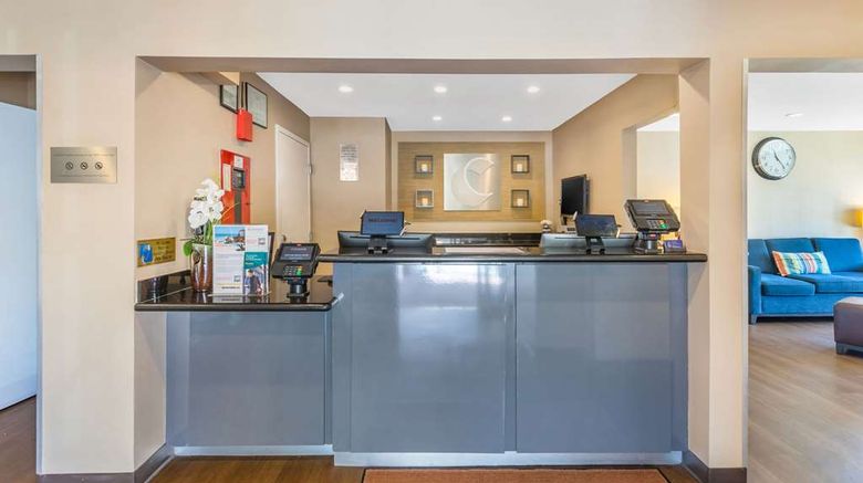 <b>Comfort Inn Monterey Park-Los Angeles Lobby</b>. Images powered by <a href="https://iceportal.shijigroup.com/" title="IcePortal" target="_blank">IcePortal</a>.