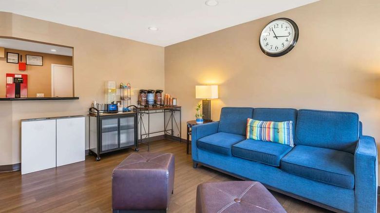 <b>Comfort Inn Monterey Park-Los Angeles Lobby</b>. Images powered by <a href="https://iceportal.shijigroup.com/" title="IcePortal" target="_blank">IcePortal</a>.