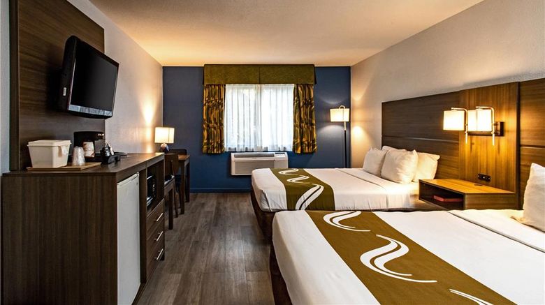 <b>Quality Inn Room</b>. Images powered by <a href="https://iceportal.shijigroup.com/" title="IcePortal" target="_blank">IcePortal</a>.
