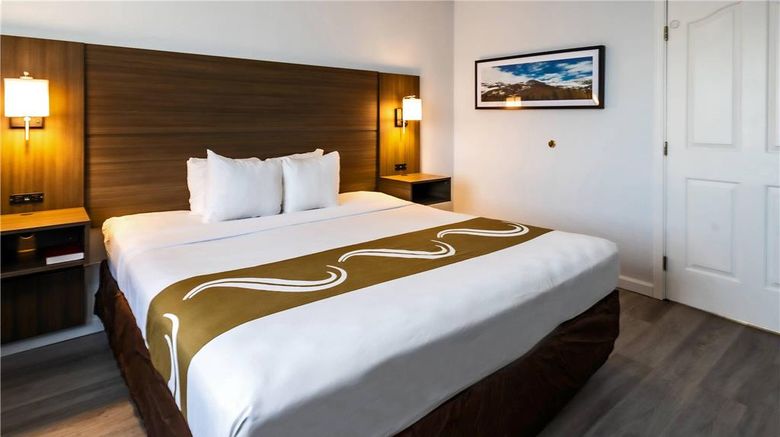 <b>Quality Inn Suite</b>. Images powered by <a href="https://iceportal.shijigroup.com/" title="IcePortal" target="_blank">IcePortal</a>.